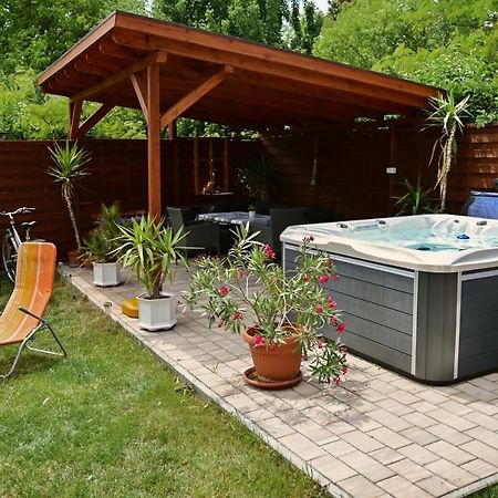 Villa Terrazza Balatongyorok Ngoại thất bức ảnh