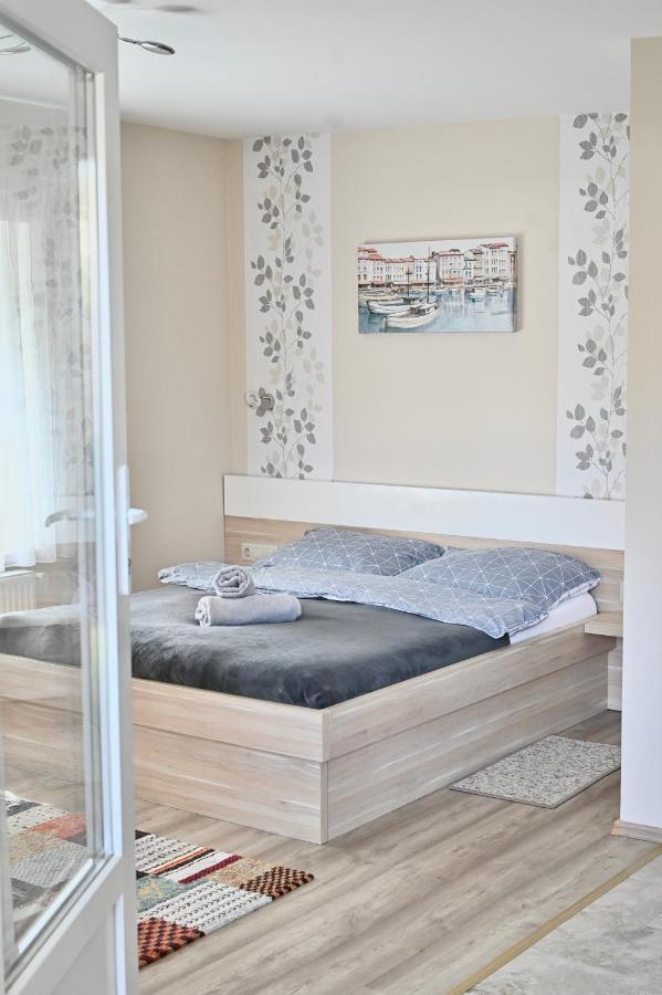 Villa Terrazza Balatongyorok Ngoại thất bức ảnh